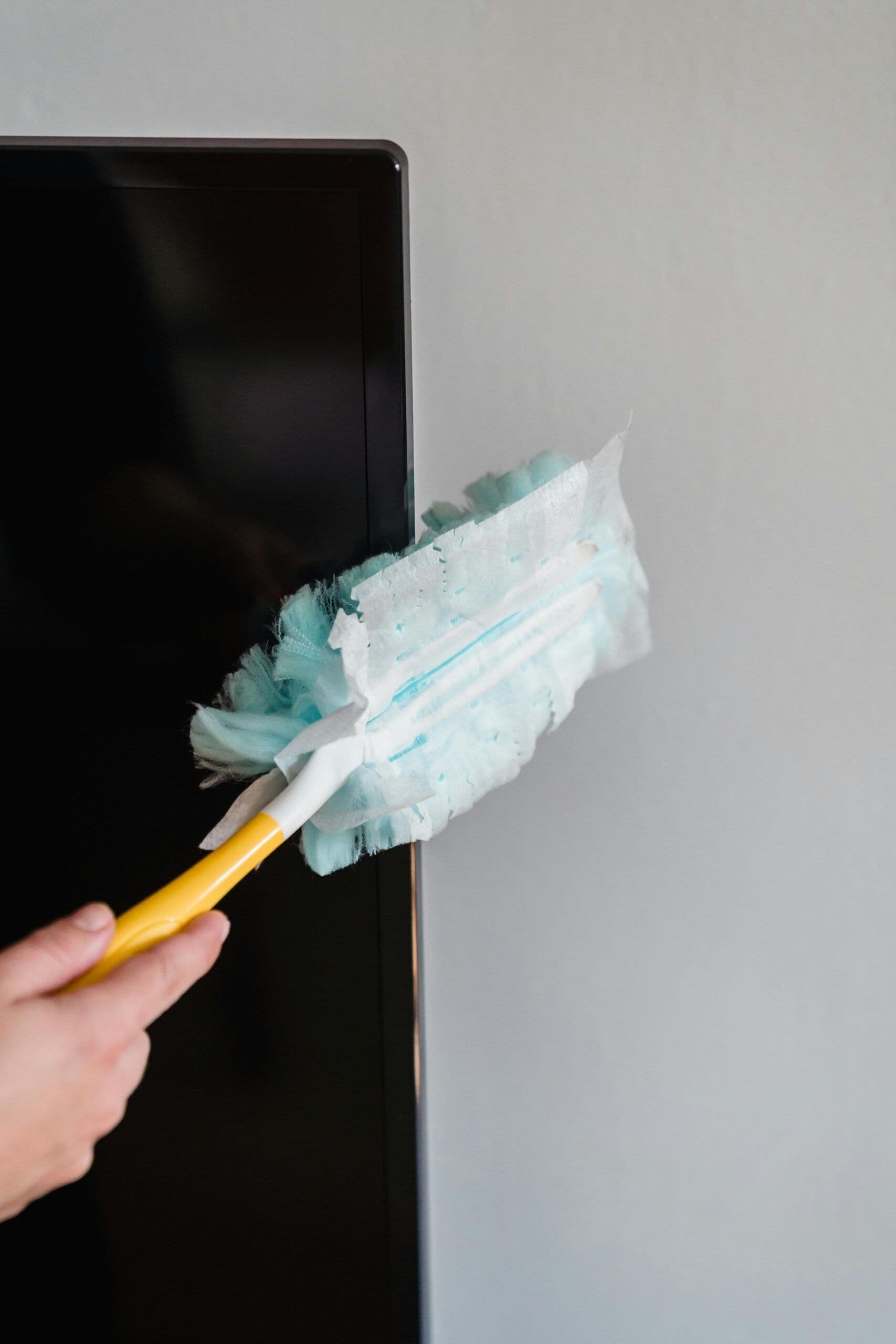 Financial Spring Cleaning: 5 Steps to De-Clutter Your Wealth